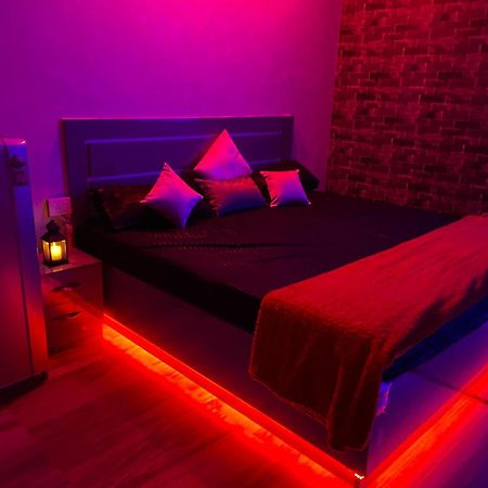 Kinky Dark Rooms Велика Нойда Екстер'єр фото