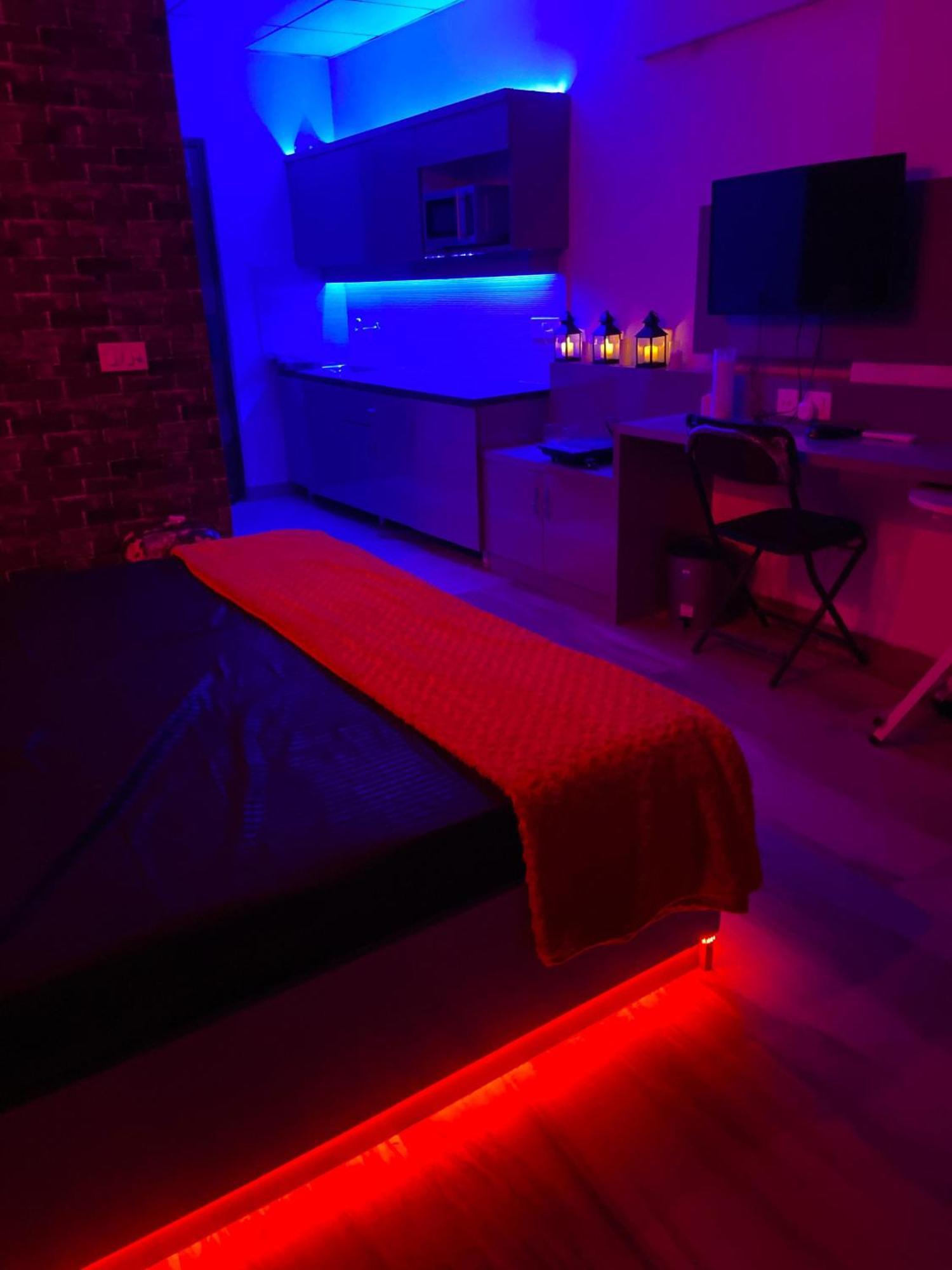 Kinky Dark Rooms Велика Нойда Екстер'єр фото